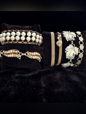Vintage Sarah Coventry Bracelet Lot of 6 – Silver & Gold Tone Faux Pearl Leaf Me